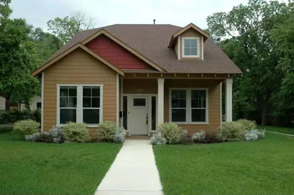 image of 1.5 story house plan 1777